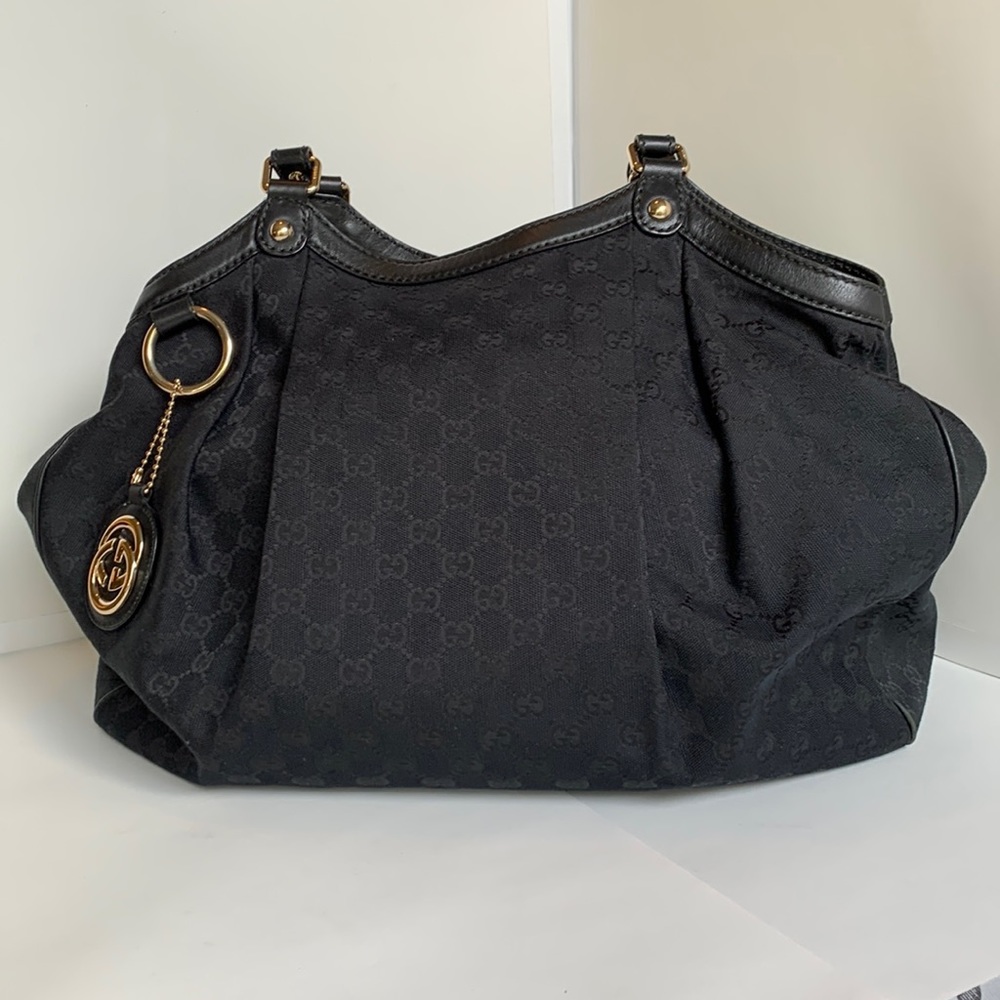 Large black Gucci handbag
